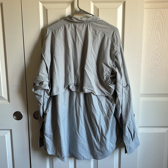 Men's | Columbia | 1011621 - 019 |PFG Bahama™ II Long Sleeve Shirt | Cool Grey - Picture 4 of 6